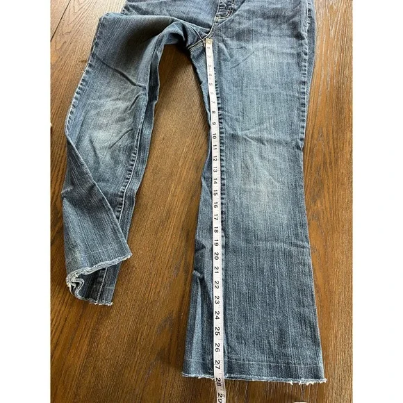 Chico's Platinum Gwen Jean Cotton Spandex Medium Wash Bootcut Raw Hem Size 1 - Picture 7 of 10